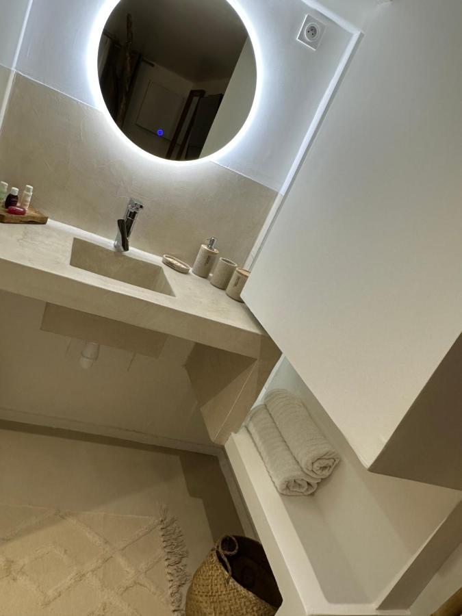 Appartement Jacuzzi Prive Avignon Exteriör bild